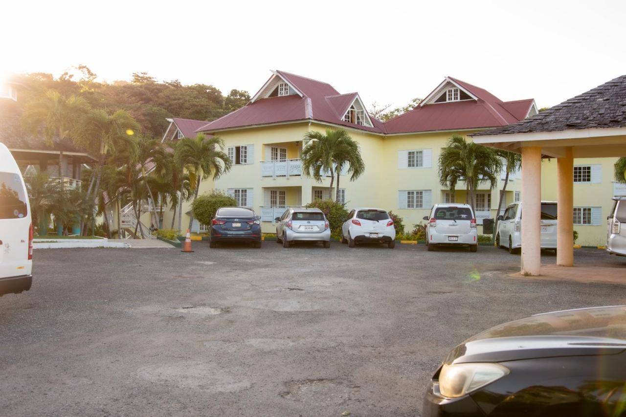 E 20 Mystic Ridge Ocho Rios Apartment Ngoại thất bức ảnh