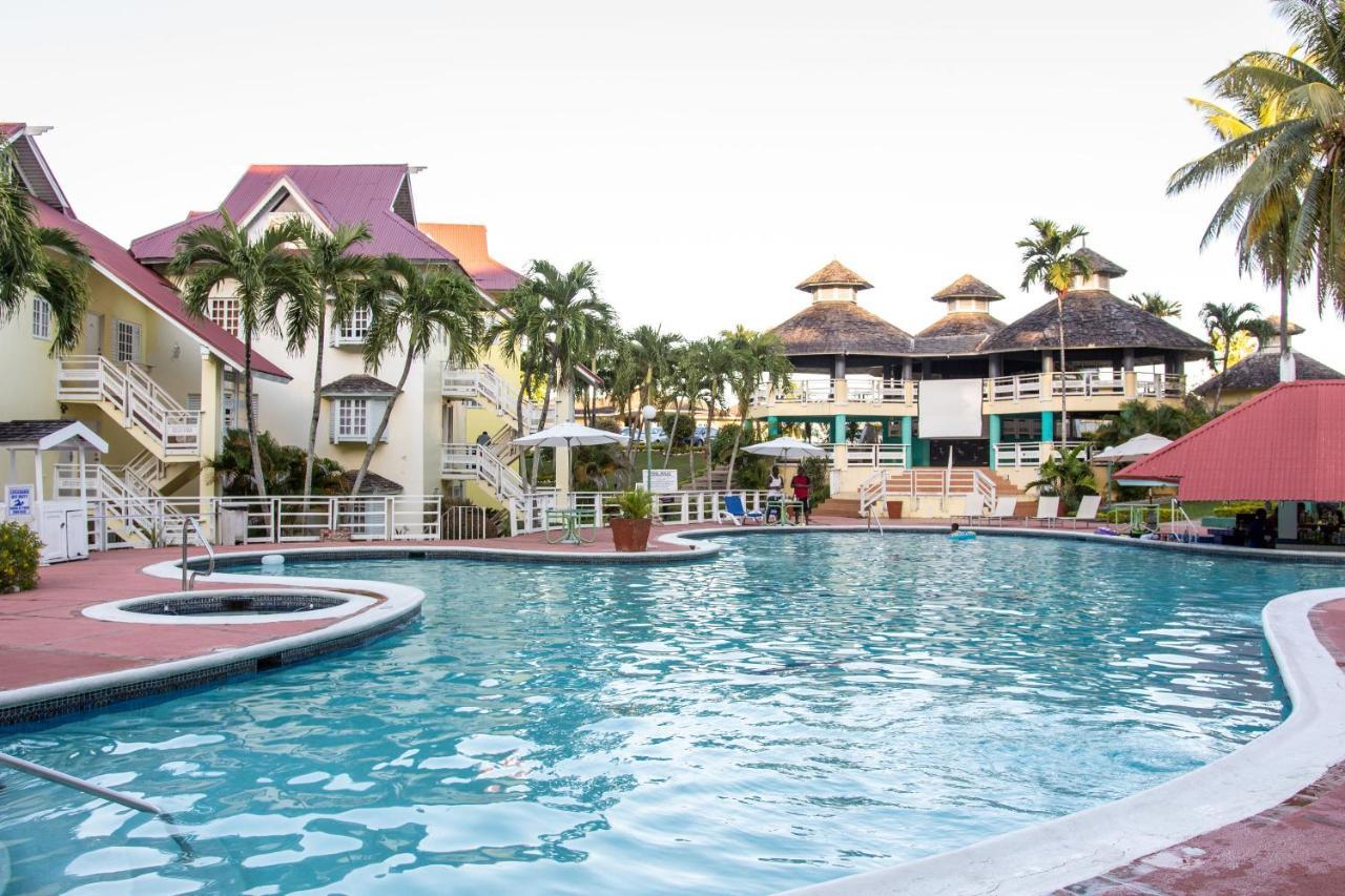 E 20 Mystic Ridge Ocho Rios Apartment Ngoại thất bức ảnh
