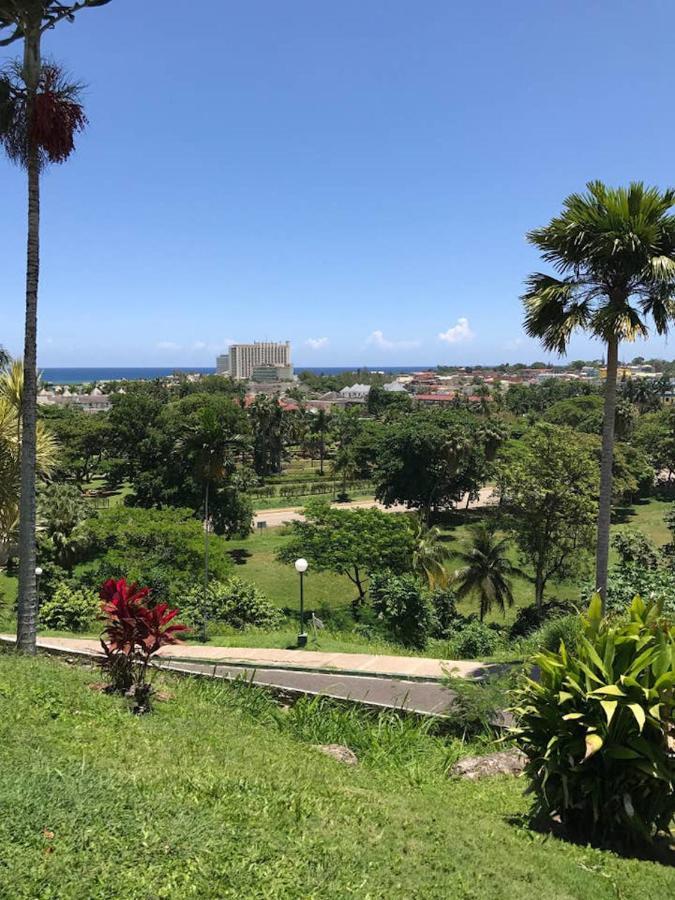 E 20 Mystic Ridge Ocho Rios Apartment Ngoại thất bức ảnh