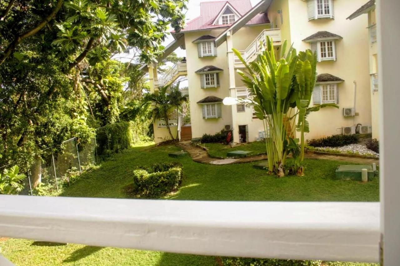 E 20 Mystic Ridge Ocho Rios Apartment Ngoại thất bức ảnh